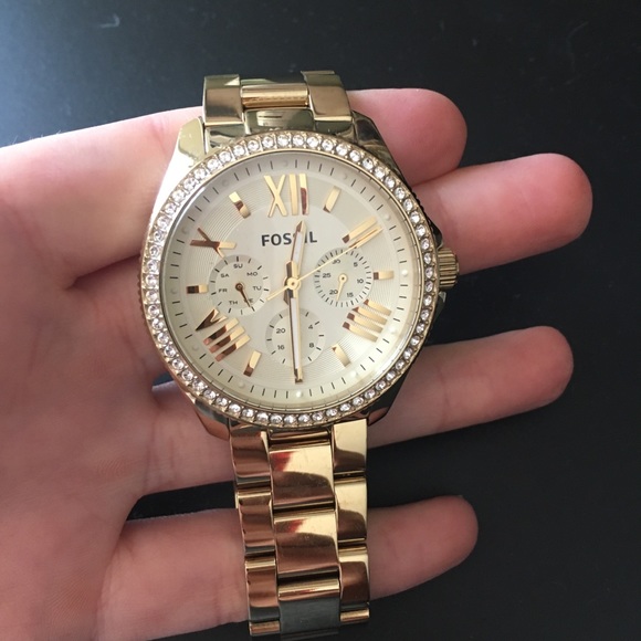 Gold Fossil Watch - Picture 1 of 3